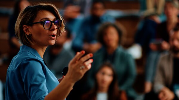 Liderazgo y Empoderamiento Femenino